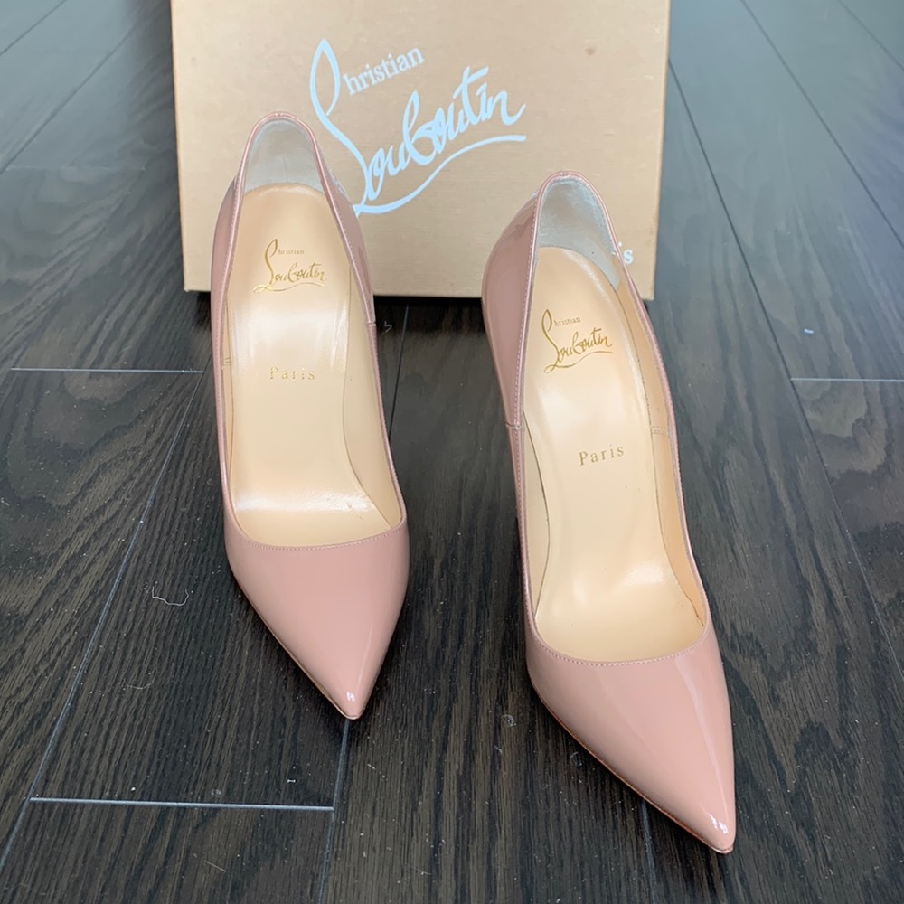 Christian Louboutin So Kate patent leather heels!